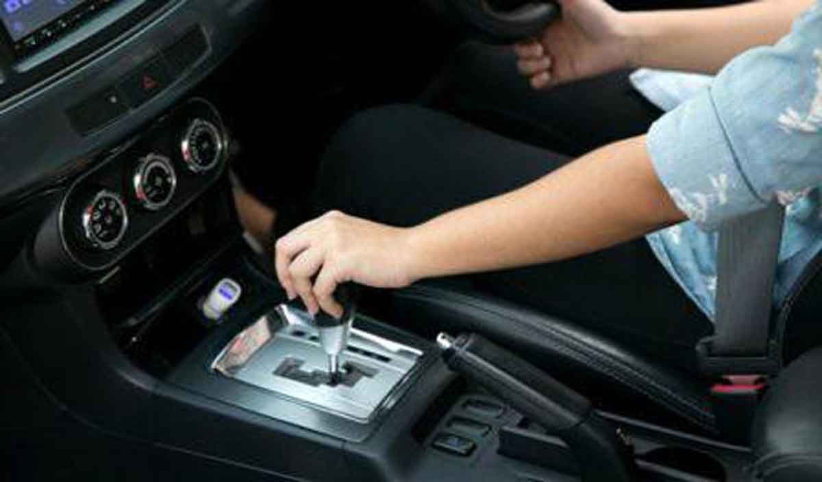 Mobil Matic Tidak Bisa Pindah Gigi